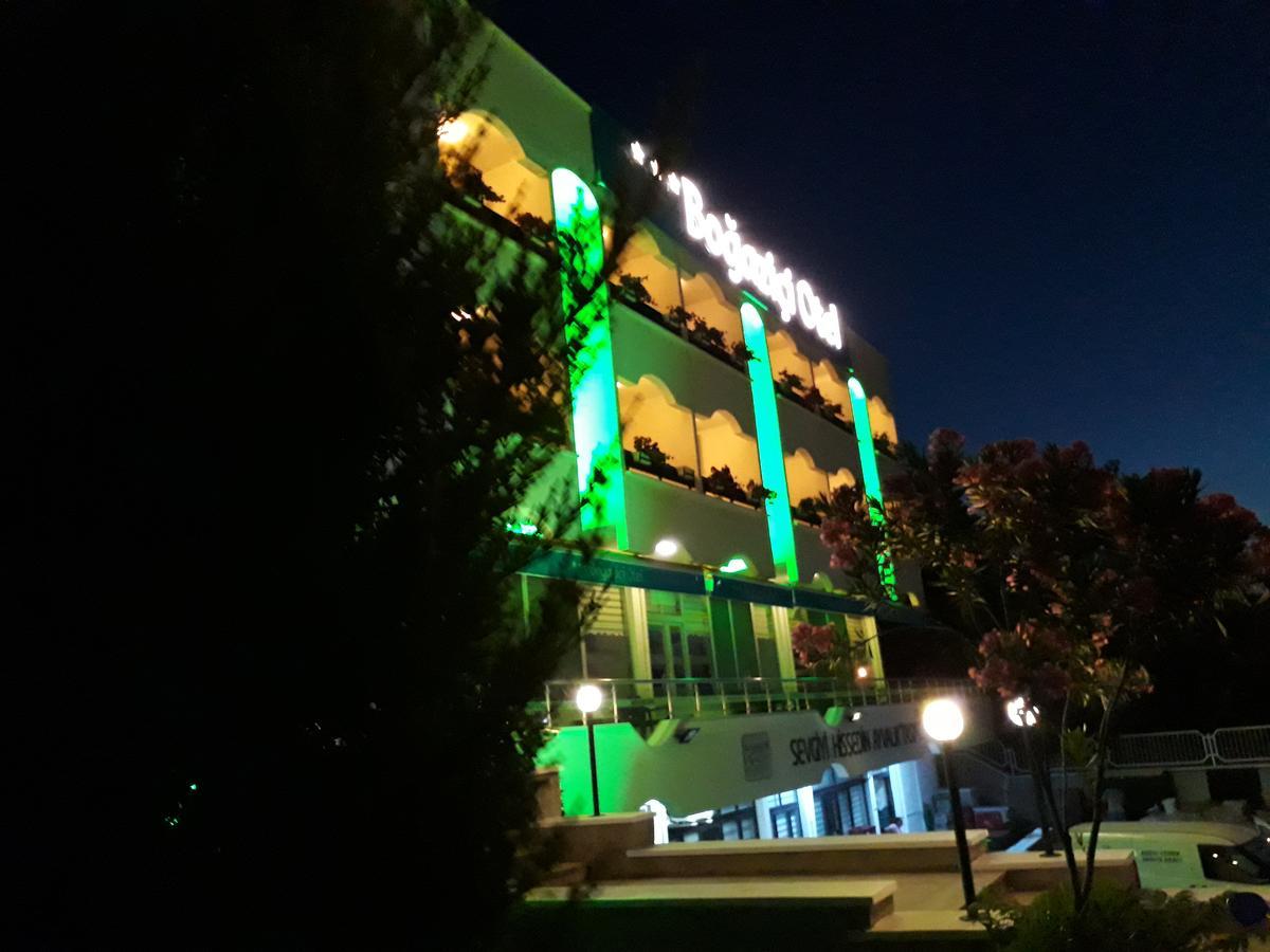 Bogazici Otel Ayvalik Bagian luar foto